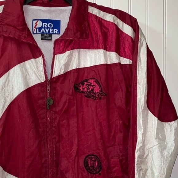Pro Player Jackets & Blazers - 90s Vintage Arkansas Razorbacks Pro Player Windbreaker Jacket M Go Hogs